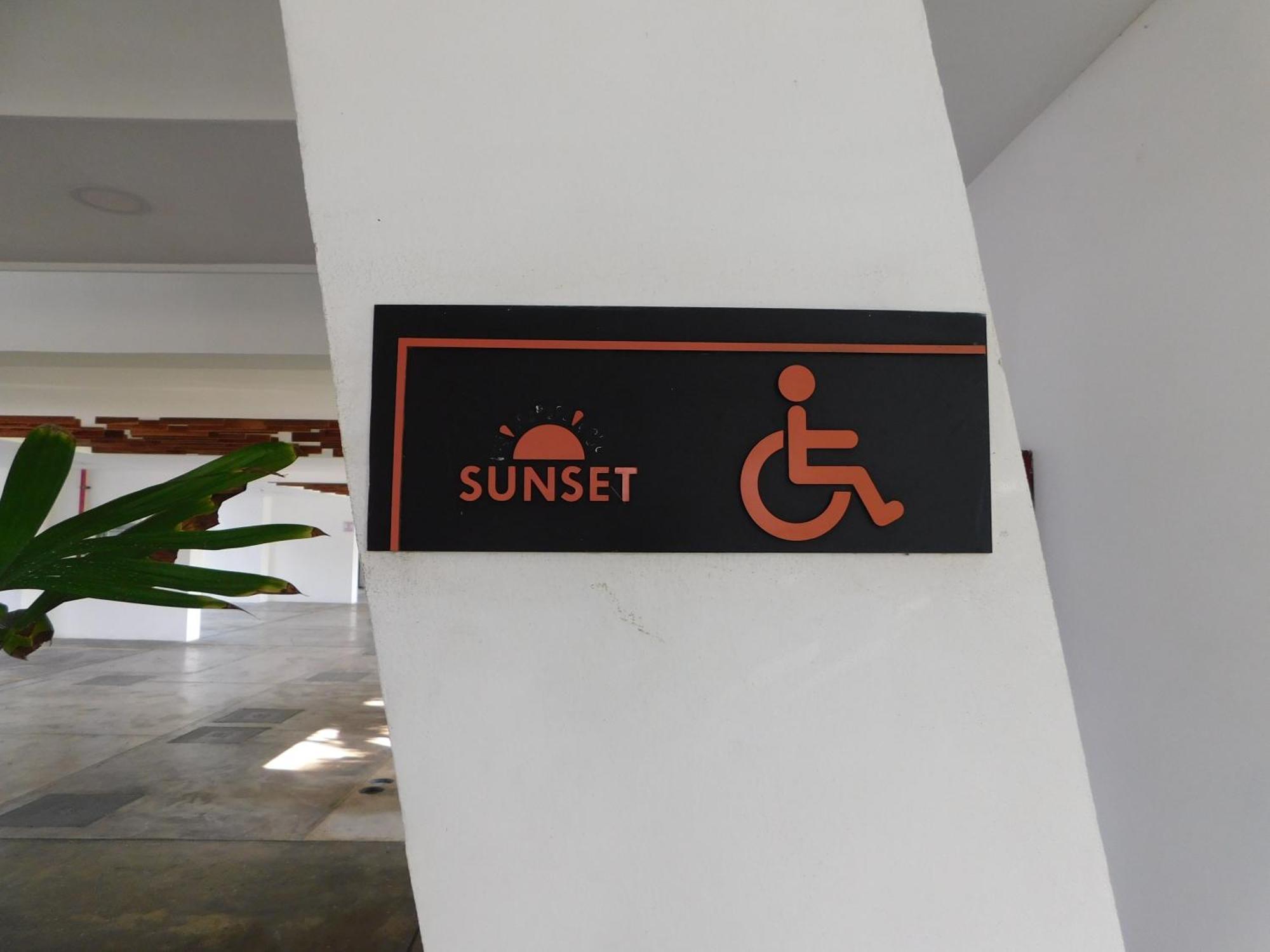 Sunset 205, Sleeps Six, Next Door To The Pool, 100M To The Beach! Jacó Exterior foto